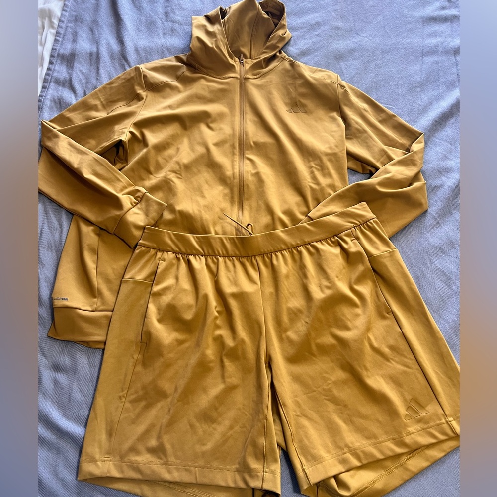 Brand New Adidas Men Tracktop Sz XL - Picture 2 of 5